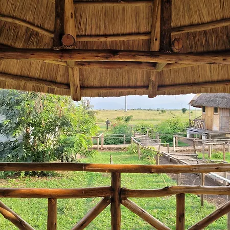 Songbird Safari Lodge & Campsite Katunguru Exterior photo